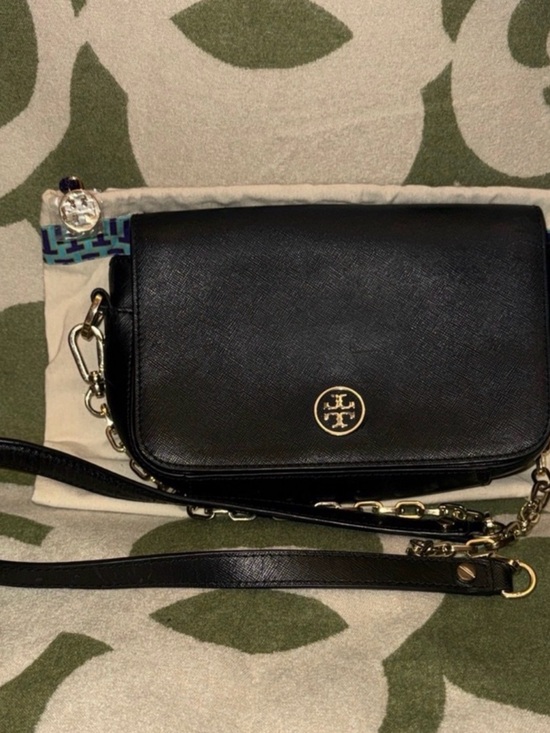 Tory Burch Handbags - Tory Burch Black Leather Crossbody with Gold Emblem
